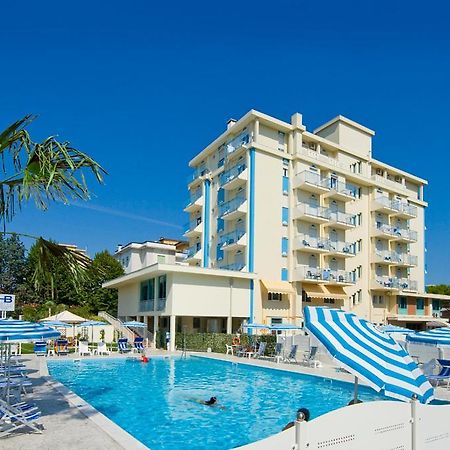 Hotel Bolivar Лидо ди Йезоло Екстериор снимка