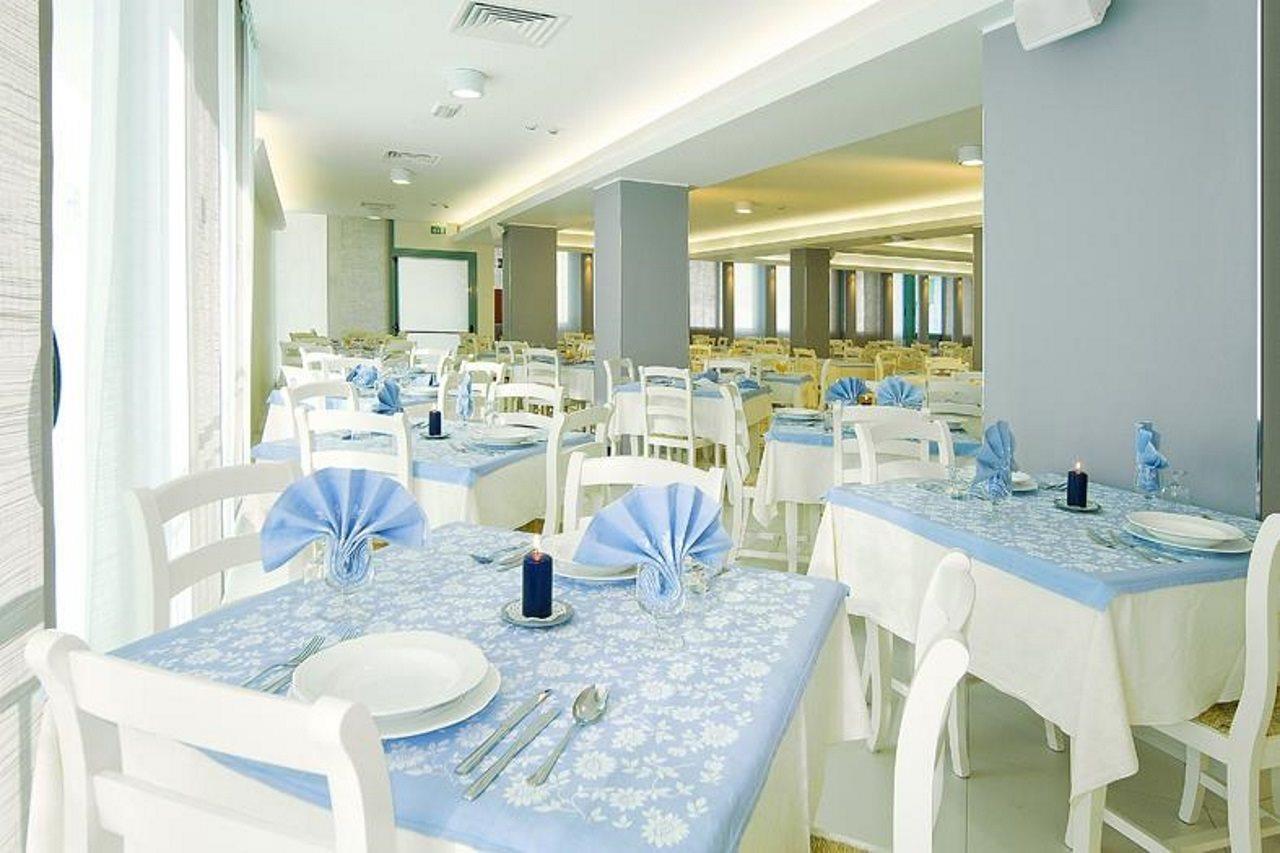 Hotel Bolivar Лидо ди Йезоло Екстериор снимка